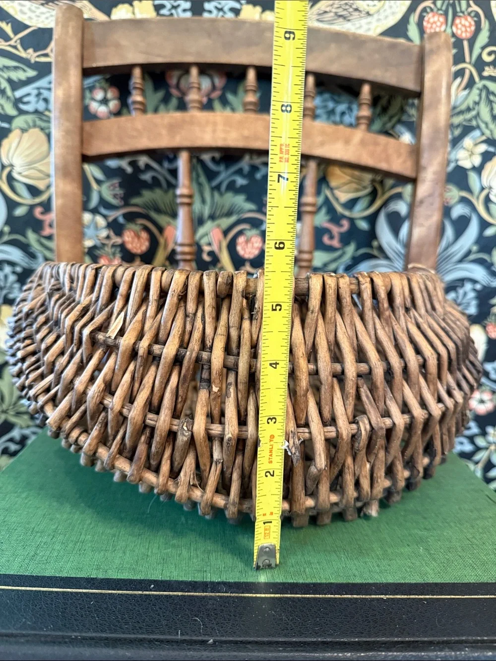 Vintage Curved Ribbed Style Wicker Willow Basket